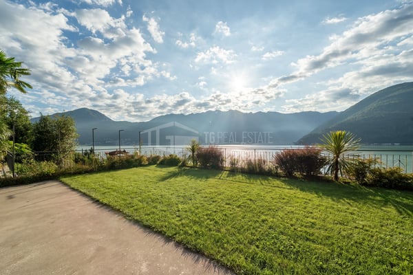 ACCOGLIENTE CASA CON GIARDINO E VISTA LAGO 1