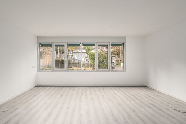 GERÄUMIGES BÜRO IN DER NÄHE DES BAHNHOFS 11