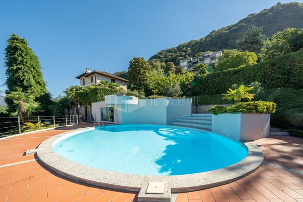 DUPLEX MIT GARTEN UND PANORAMABLICK AUF DEN SEE 25
