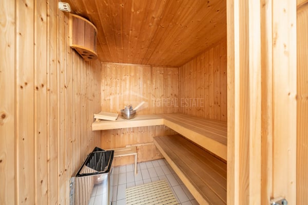 DUPLEX MIT GARTEN UND PANORAMABLICK AUF DEN SEE 29