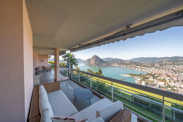 DUPLEX MIT GARTEN UND PANORAMABLICK AUF DEN SEE 22