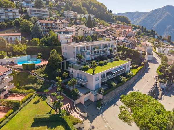 DUPLEX MIT GARTEN UND PANORAMABLICK AUF DEN SEE 2