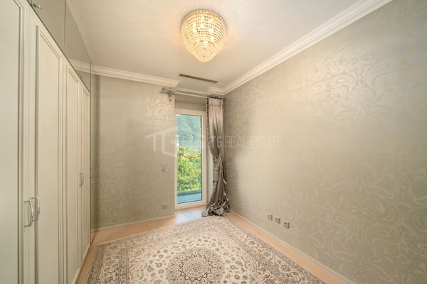 Elegantes Luxus-Penthouse mit Panoramablick auf den See 11