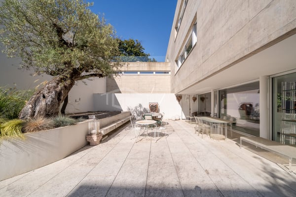 LUSSUOSA VILLA CON PISCINA E GIARDINO VICINO ALLA TASIS 28