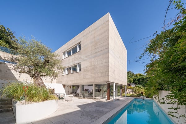 LUSSUOSA VILLA CON PISCINA E GIARDINO VICINO ALLA TASIS 2