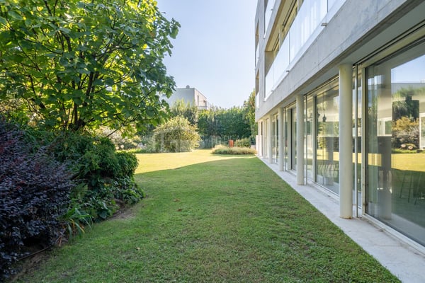 LUSSUOSA VILLA CON PISCINA E GIARDINO VICINO ALLA TASIS 39
