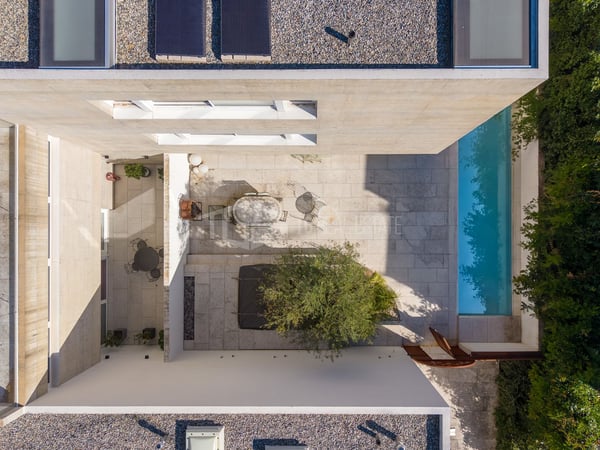 LUSSUOSA VILLA CON PISCINA E GIARDINO VICINO ALLA TASIS 3