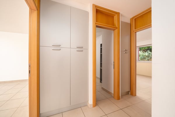 HELLES 4.5-ZIMMER-APARTMENT MIT BLICK AUF DEN SEE IN PARADISO 10