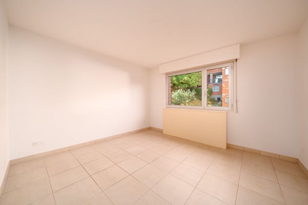 HELLES 4.5-ZIMMER-APARTMENT MIT BLICK AUF DEN SEE IN PARADISO 8