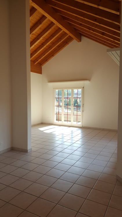 Grosszügige 4.5-Zimmer-Wohnung an zentraler Lage in Lachen 3
