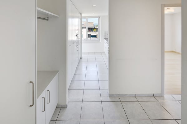 Ruhiges Wohnen, Nähe Zentrum und Hafen – mit Panoramablick 7