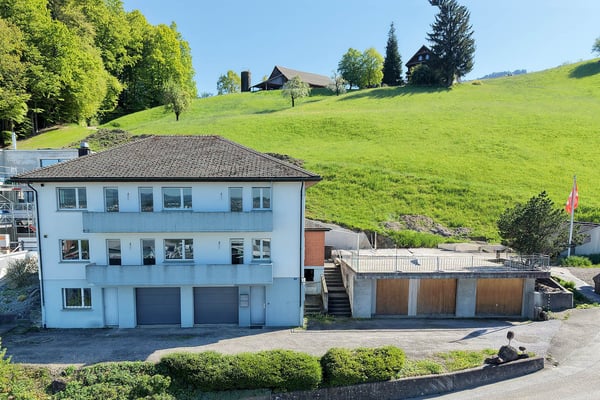 Zweifamilienhaus – erhöhte Lage, Weitblick, Seesicht 2