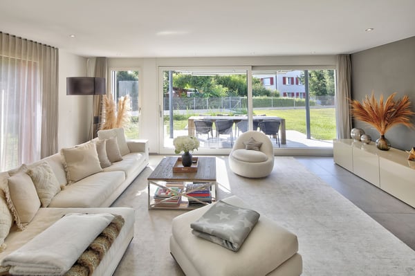 Grosse, exklusive 5.5 Zimmer-Gartenwohnung mit viel Umschwung 8