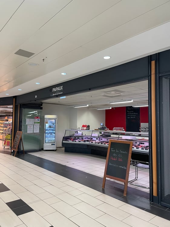 Kundenstarke Ladenfläche beim Migros Supermarkt 7