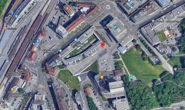 Kundenstarke Ladenfläche beim Migros Supermarkt 12