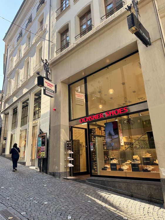 Local commercial exceptionnel de ca. 550m² au cœur de Lausanne – Rue Saint-François 2 3