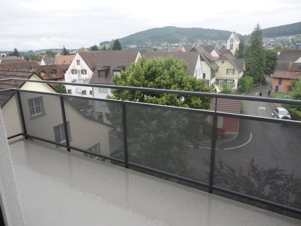 Sonnig und ruhig gelegene 3.5 Zimmer-Dachwohnung 6