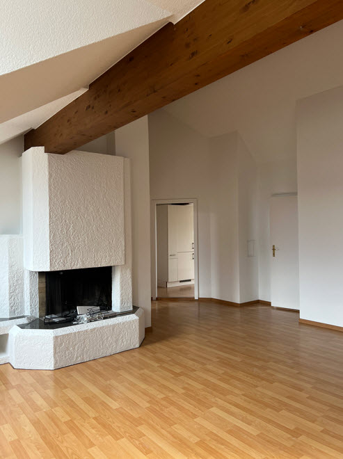 Gemütliche 1.5 Zimmer-Altbau-Dachwohnung 8