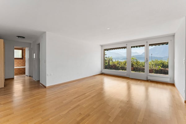 Charmante 3.5-Zimmer-Terrassenwohnung mit traumhaftem Seepanorama in Oberhofen am Thunersee 3