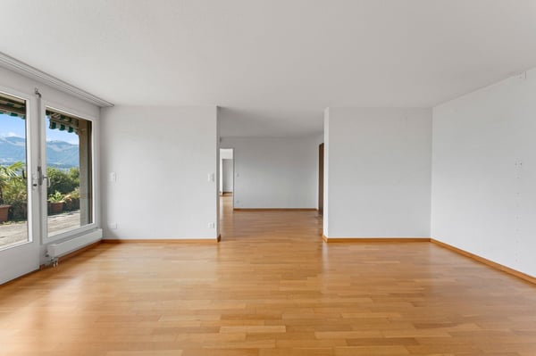 Charmante 3.5-Zimmer-Terrassenwohnung mit traumhaftem Seepanorama in Oberhofen am Thunersee 9
