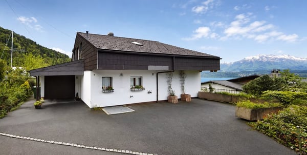 Charmantes Einfamilienhaus mit Studio und traumhafter Seesicht – Wohnen über dem Thunersee 12
