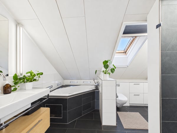 Grosszügiges 5.5-Zimmer-Reihenhaus mit privatem, beheiztem Pool 12