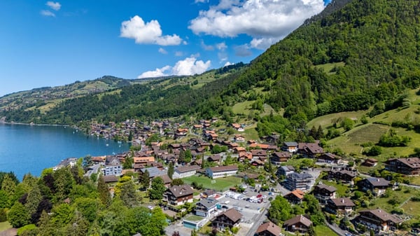 Unverbaubarer Blick auf den Thunersee - Wunderschöne Maisonette-Wohnung - Ihr neues Domizil 1