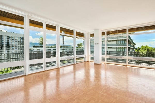 Appartement d'exception en angle avec vue panoramique sur le lac et le Mont-Blanc 4