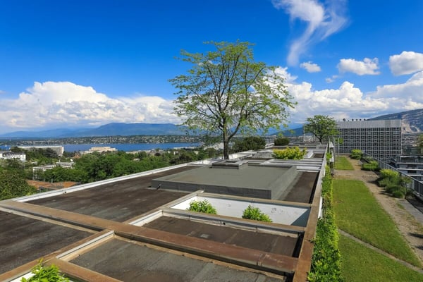Appartement d'exception en angle avec vue panoramique sur le lac et le Mont-Blanc 13