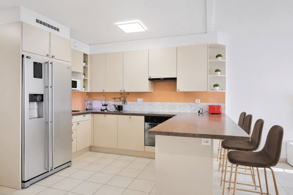 Appartement traversant dans un immeuble récent à Châtelaine - Proche des transports et commodités 2