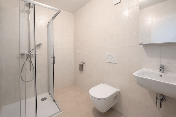 Appartement 5 pièces traversant de standing, avec deux vastes balcons 12