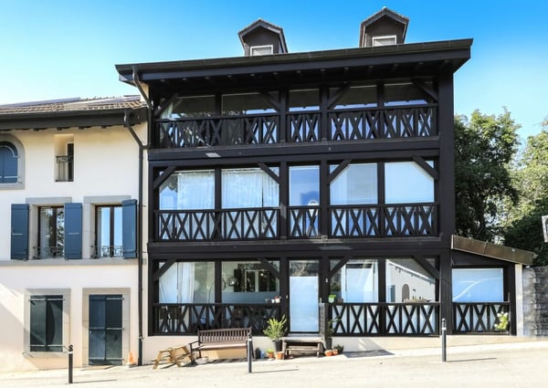 Appartement familial avec véranda - Hameau de Villette 11
