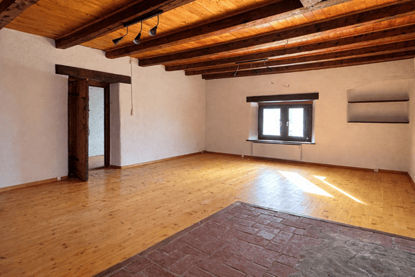 Ensemble immobilier à rénover 16