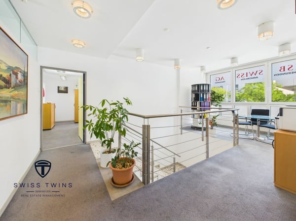 Zentrale Geschäftsfläche - ideal für Büro oder Verkauf 6