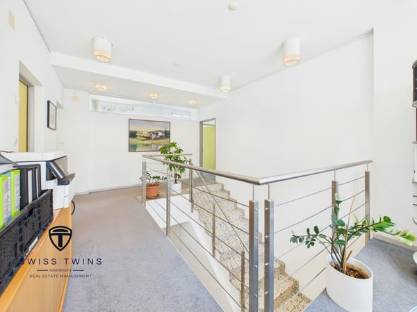 Zentrale Geschäftsfläche - ideal für Büro oder Verkauf 8