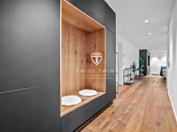 Luxuriöse 1.5-Zimmer-Terrassenwohnung mit 132m² Privat-Terrasse und traumhafter Aussicht auf Pilatus & Rigi 1