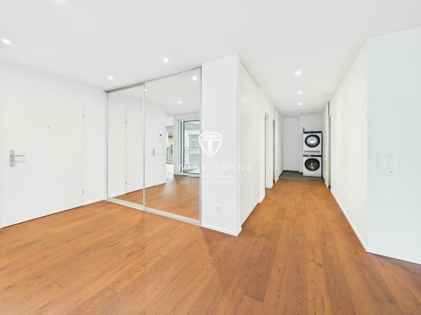 Urbaner Luxus trifft Ruhe - Stilvolle 1.5-Zimmer-Wohnung mit CarLift 5