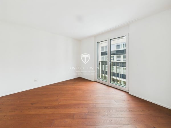 Urbaner Luxus trifft Ruhe - Stilvolle 1.5-Zimmer-Wohnung mit CarLift 12