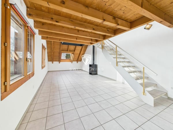 Charmante 4.5-Zimmer-Maisonettewohnung in ruhiger, grüner Umgebung 1