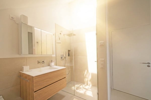 Exklusive 4.5-Zimmer-Dachwohnung: Luxuriöses Penthouse-Feeling über dem Nebelmeer 7