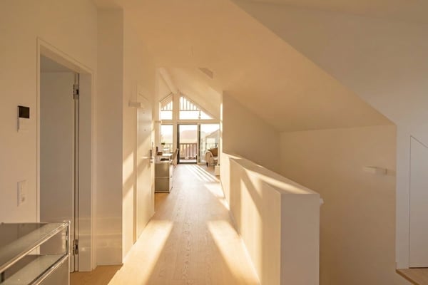 Exklusive 4.5-Zimmer-Dachwohnung: Luxuriöses Penthouse-Feeling über dem Nebelmeer 3