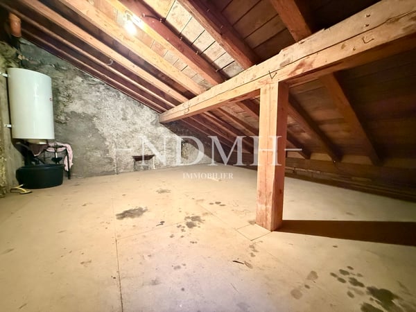 Spacieux appartement de 4.5 pièces au coeur du village 8