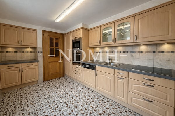 Spacieux appartement de 4.5 pièces au coeur du village 3