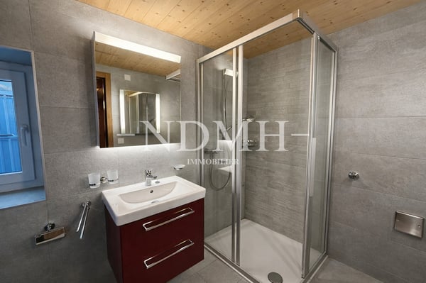 Spacieux appartement de 4.5 pièces au coeur du village 7