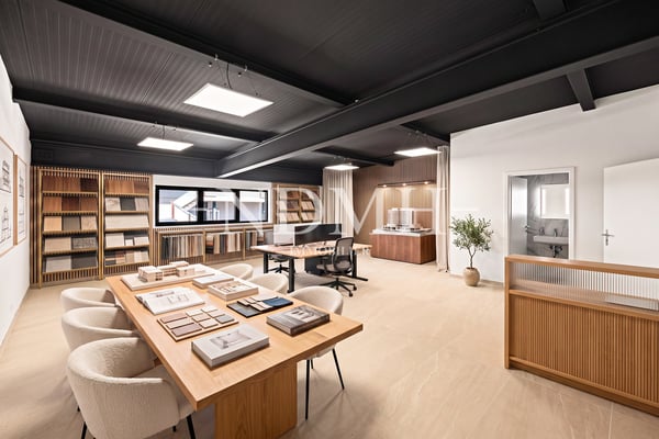 Espace professionnel lumineux et modulable en zone d'activités 2