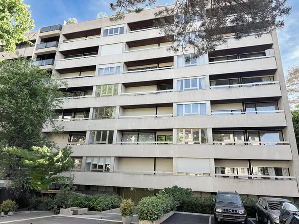 À Vendre en SI ? Appartement 2 pièces à Champel 1
