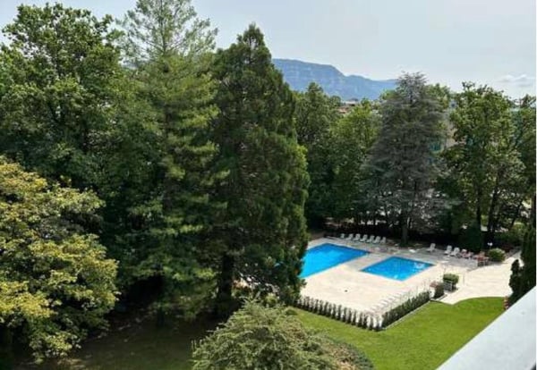 Charmant Studio Meublé de 50m² Proche de l'Ecolint 1