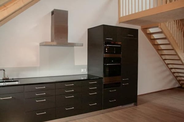 Charmantes 1.5 Zimmer Loft mit Galerie in Kleinandelfingen 3