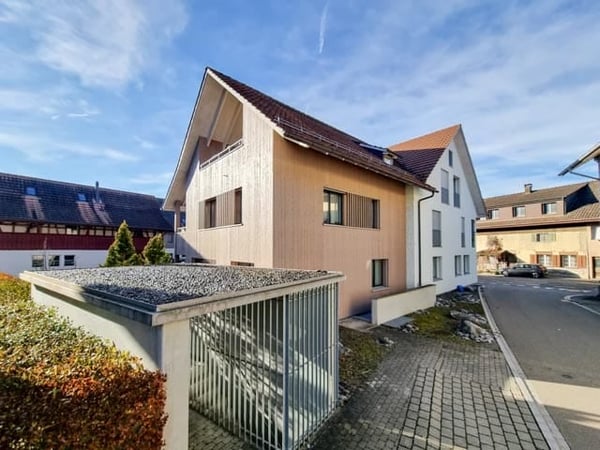 Charmantes 1.5 Zimmer Loft mit Galerie in Kleinandelfingen 1