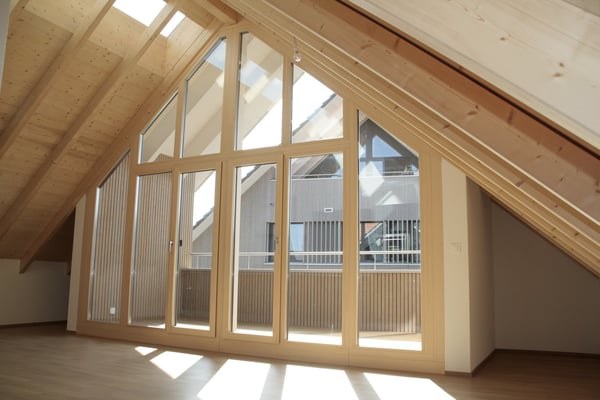 Attraktive 2.5-Zimmer Dachwohnung mit Loggia 2